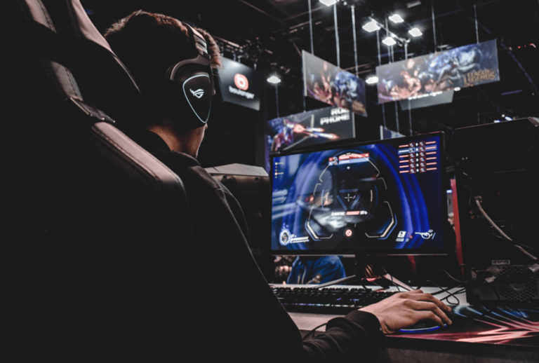 Top Tips to Improve Your FPS Gaming Skills
