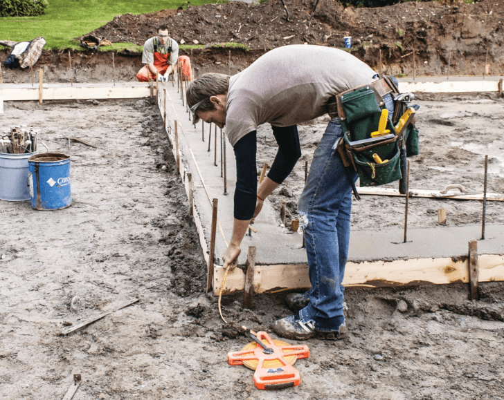 Essentials as Architecture: Clean Lines, Strong Foundations
