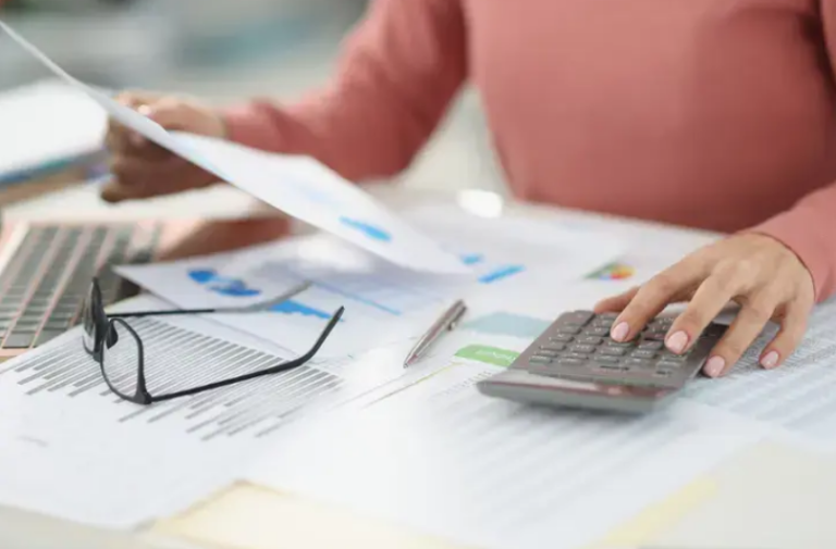 How Accounting and Bookkeeping Services Can Save You Time and Money